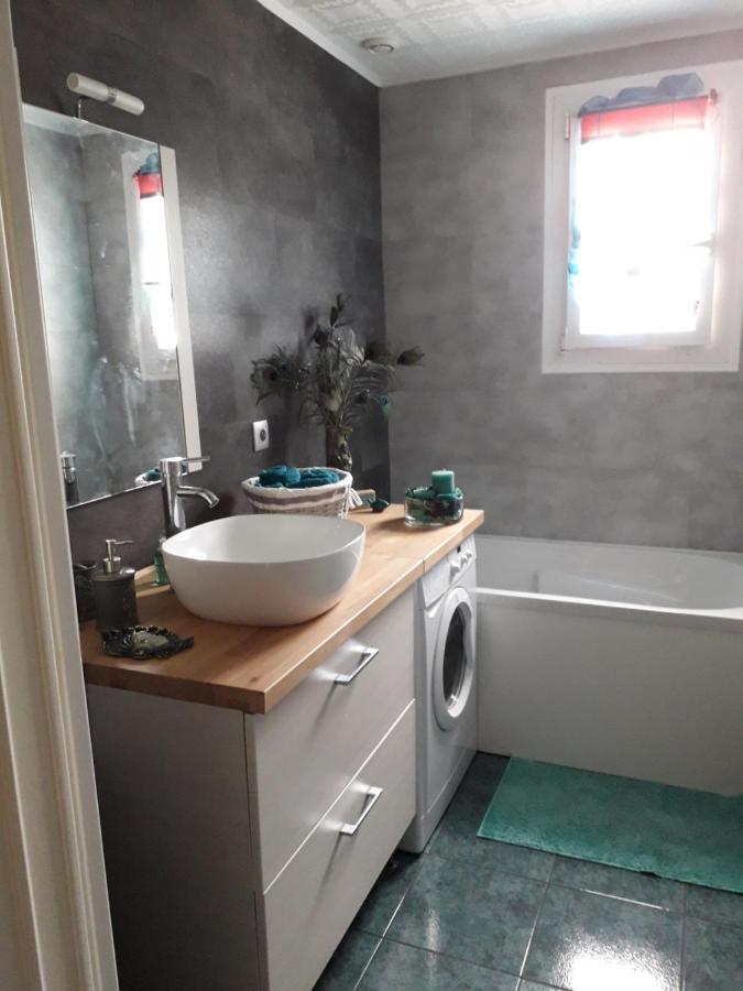 La Maison Rose 2 Chambres Avec Lit Pour 2 Personnes Et 2 Salles De Bains Nevers Dış mekan fotoğraf
